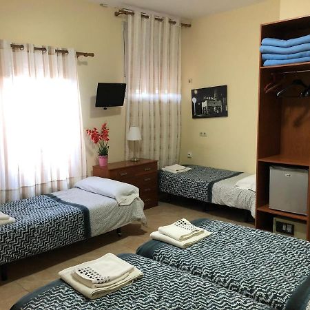 Hostal Tirso Plaza Madrid Exteriör bild