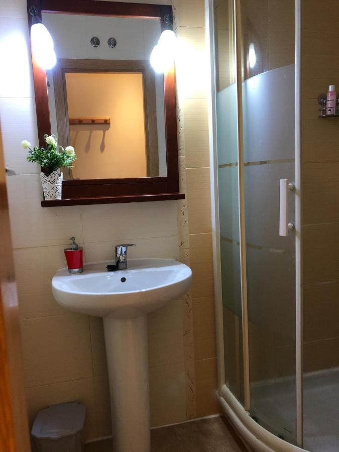 Hostal Tirso Plaza Madrid Exteriör bild