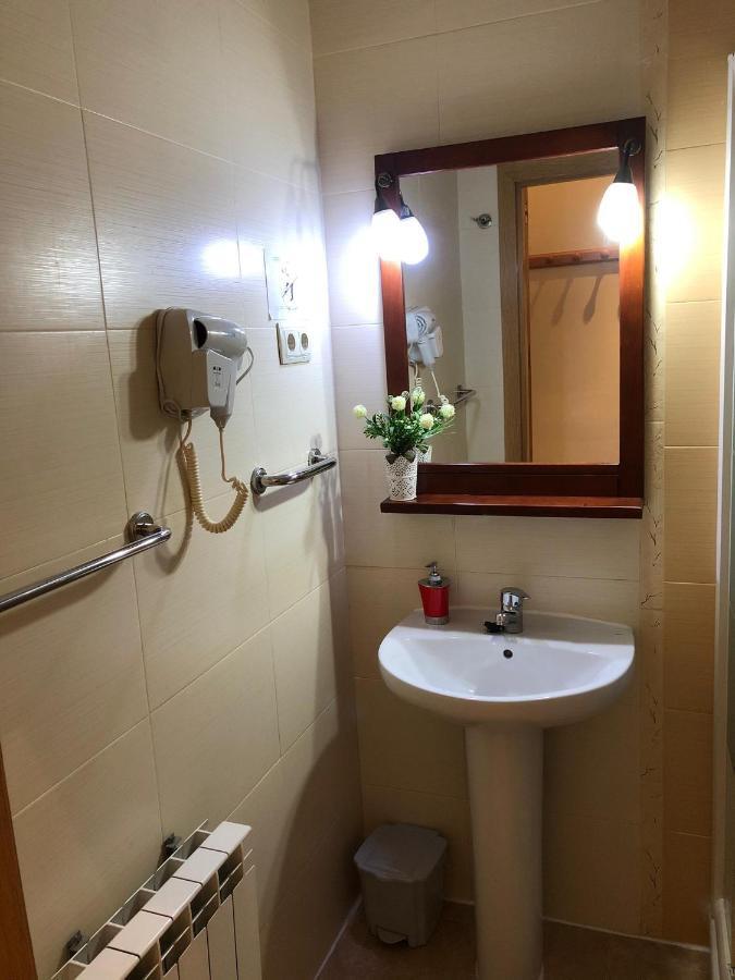 Hostal Tirso Plaza Madrid Exteriör bild